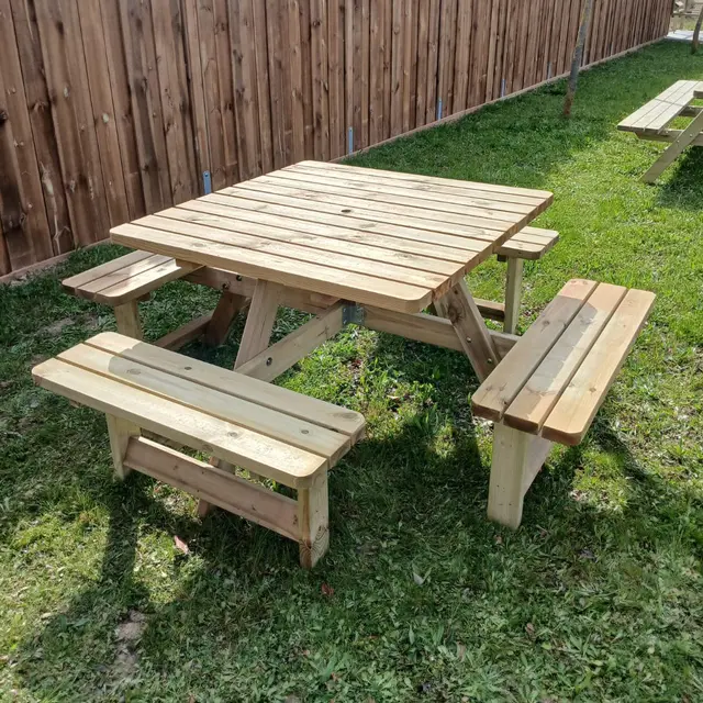 Table de pique-nique carrée KING® 200 × 200 cm